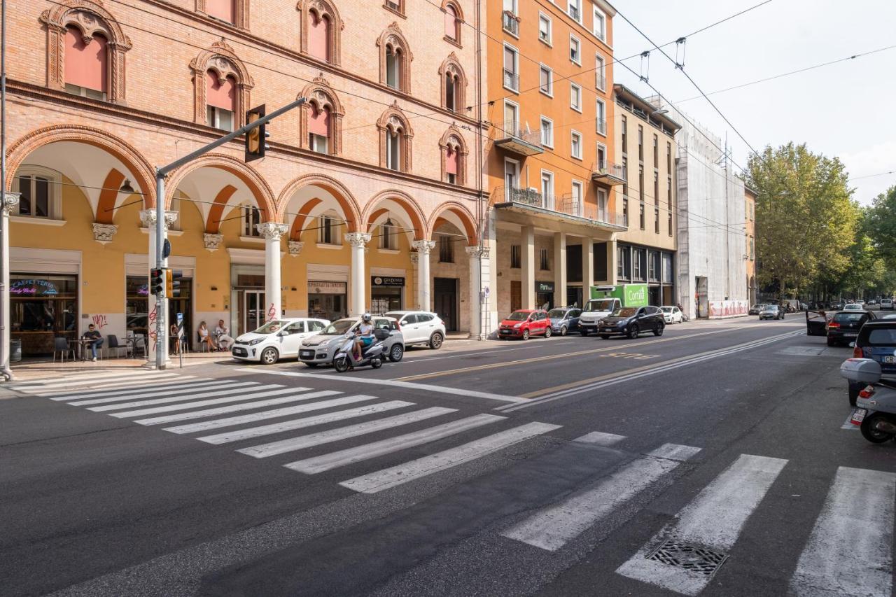 A Due Passi Dalla Pinacoteca Apartment Bologna Luaran gambar